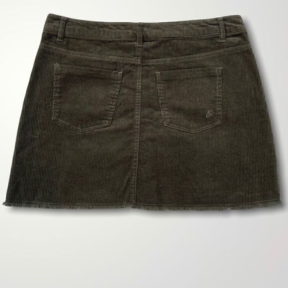 Indigo Rein, Olive Green Corduroy Mini Skirt, Fringe Hemline Junior’s Size 11 - Picture 3 of 9